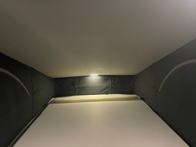 M1 Hubdach_Schlafbereich.jpg